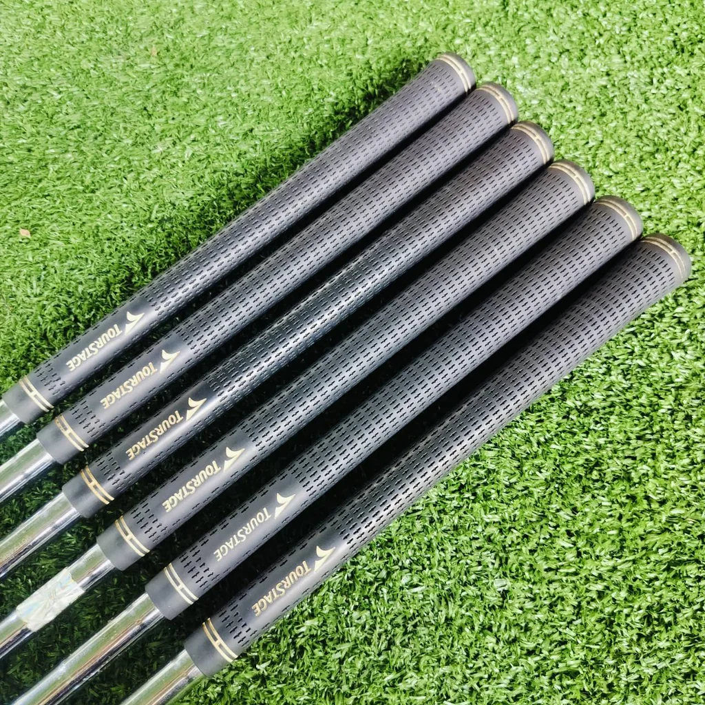 ชุดเหล็ก TOURSTAGE VIQ วัสดุ PREMIUM FORGED สวยจัด ตีนุ่มแบบจัดๆ และตีง่าย พรีเมี่ยมจริง มี CAVITY ช่วยให้ตีง่ายขึ้น และ ตีตรงอย่างมากเลยค่ะ แน่นๆ สปินดีด้วย ก้าน NS PRO V90 FLEX R เบา 90 กรัม ไม้กอล์ฟพรีเมี่ยมมือสอง ของแท้ By NakaraLuxurious ชุดเหล็ก TOURSTAGE VIQ วัสดุ PREMIUM FORGED สวยจัด ตีนุ่มแบบจัดๆ และตีง่าย พรีเมี่ยมจริง มี CAVITY ช่วยให้ตีง่ายขึ้น และ ตีตรงอย่างมากเลยค่ะ แน่นๆ สปินดีด้วย ก้าน NS PRO V90 FLEX R เบา 90 กรัม ไม้กอล์ฟพรีเมี่ยมมือสอง ของแท้ By NakaraLuxurious