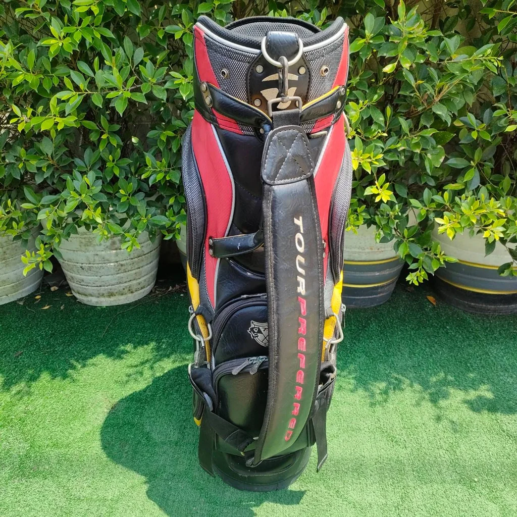 ถุงกอล์ฟ TAYLORMADE R5 HUNDRED SERIES มือสอง ถุงกอล์ฟ TAYLORMADE R5 HUNDRED SERIES มือสอง