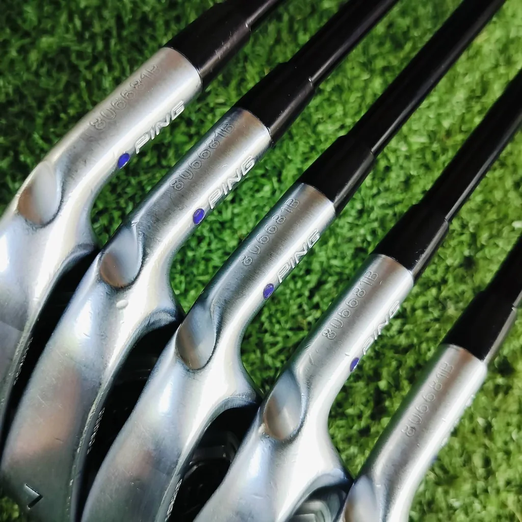 ชุดเหล็ก PING ANSER เป็นชุด FORGED ของ PING ที่เป็นสุดยอดมากอีกหนึ่งรุ่น ฟีลลิ่งที่นุ่มมาก ทำได้ดีมากที่สุด ไม้กอล์ฟพรีเมี่ยมมือสอง ของแท้ By NakaraLuxurious ชุดเหล็ก PING ANSER เป็นชุด FORGED ของ PING ที่เป็นสุดยอดมากอีกหนึ่งรุ่น ฟีลลิ่งที่นุ่มมาก ทำได้ดีมากที่สุด ไม้กอล์ฟพรีเมี่ยมมือสอง ของแท้ By NakaraLuxurious