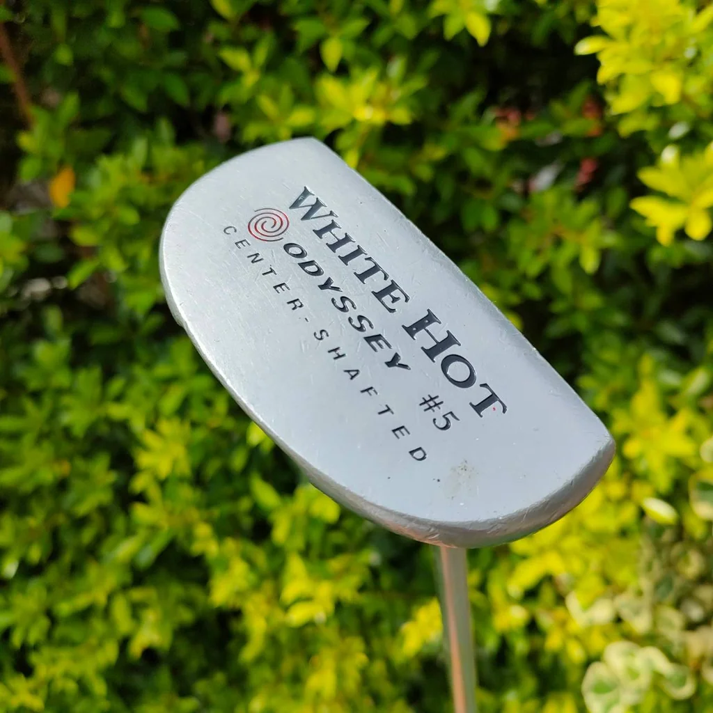 ** ไม้กอล์ฟสำหรับผู้หญิง ** PUTTER ODYSSEY WHITE HOT #5 CENTER SHAFTED ความยาว 32 นิ้ว ก้าน ODYSSEY WHITE HOT ไม้กอล์ฟมือสอง ของแท้ BY NakaraLuxurious ** ไม้กอล์ฟสำหรับผู้หญิง ** PUTTER ODYSSEY WHITE HOT #5 CENTER SHAFTED ความยาว 32 นิ้ว ก้าน ODYSSEY WHITE HOT ไม้กอล์ฟมือสอง ของแท้ BY NakaraLuxurious