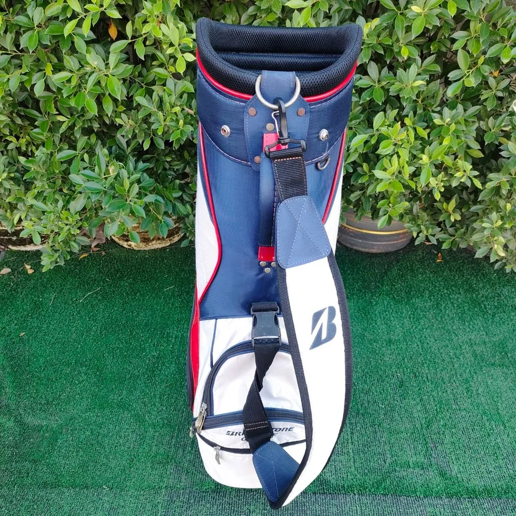 ถุงกอล์ฟ BRIDGESTONE GOLF ของแท้ มือสอง **เเป๊ก COVER หลุด 1 จุด** สภาพสมบูรณ์พร้อมใช้งาน ลายสวย ขนาดกำลังดี มีน้ำหนักเบา!! ไม้กอล์ฟมือสอง ของแท้ BY NakaraLuxurious ถุงกอล์ฟ BRIDGESTONE GOLF ของแท้ มือสอง **เเป๊ก COVER หลุด 1 จุด** สภาพสมบูรณ์พร้อมใช้งาน ลายสวย ขนาดกำลังดี มีน้ำหนักเบา!! ไม้กอล์ฟมือสอง ของแท้ BY NakaraLuxurious
