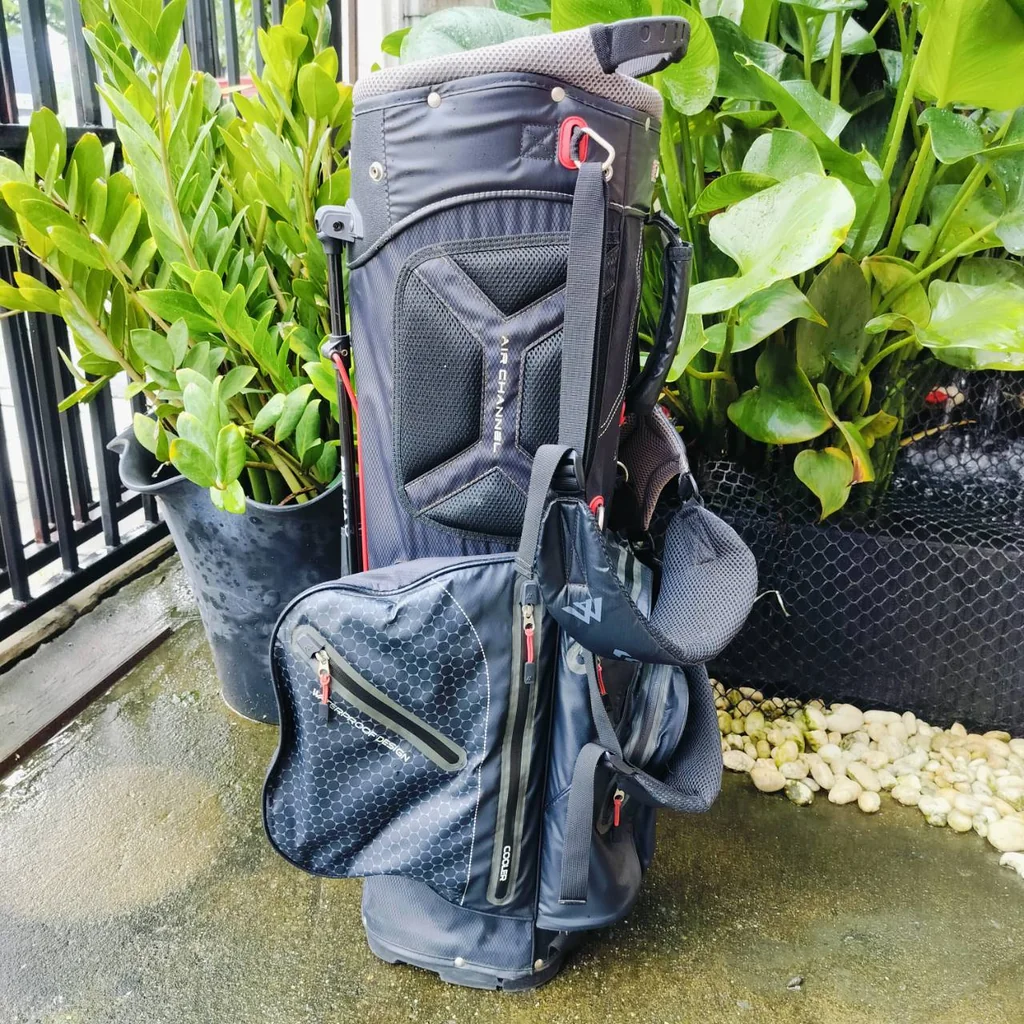 *** ไม่มี COVER *** BIG MAX GOLF BAG AQUA HYBRID ถุงกอล์ฟกันน้ำ 100% ที่ได้รับความนิยม สูงสุดทั่วโลกในเวลานี้ ช่องใส่แบบ 14 ช่อง ขาตั้งแข็งแรงมาก มาพร้อมสายสะพาย' ของใหม่ราคาหมื่นกว่าบาท!!! *** ไม่มี COVER *** BIG MAX GOLF BAG AQUA HYBRID ถุงกอล์ฟกันน้ำ 100% ที่ได้รับความนิยม สูงสุดทั่วโลกในเวลานี้ ช่องใส่แบบ 14 ช่อง ขาตั้งแข็งแรงมาก มาพร้อมสายสะพาย' ของใหม่ราคาหมื่นกว่าบาท!!!