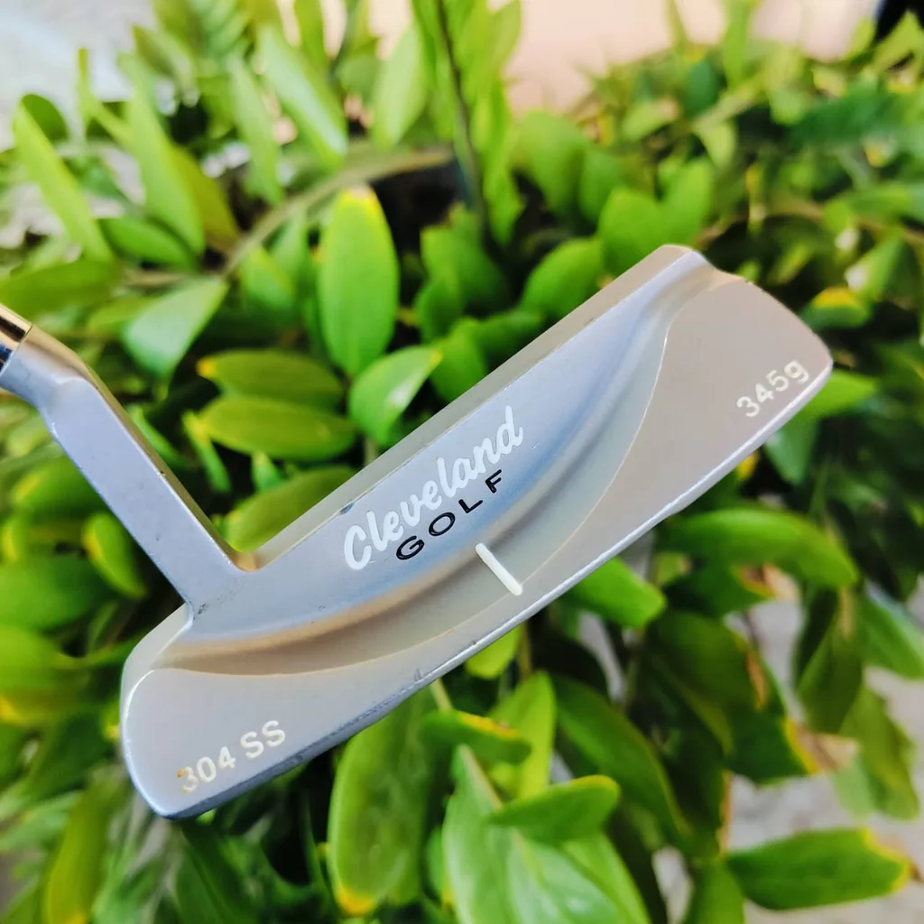 PUTTER HUNTINGTON BEACH COLLECTION 3 BY Cleveland ความยาว 33 นิ้ว สภาพสวยเดิมๆ หน้าสัมผัส เกาะไลน์อย่างมาก MILLED ลึก ไม้กอล์ฟพรีเมี่ยมมือสอง ของแท้ By NakaraLuxurious PUTTER HUNTINGTON BEACH COLLECTION 3 BY Cleveland ความยาว 33 นิ้ว สภาพสวยเดิมๆ หน้าสัมผัส เกาะไลน์อย่างมาก MILLED ลึก ไม้กอล์ฟพรีเมี่ยมมือสอง ของแท้ By NakaraLuxurious