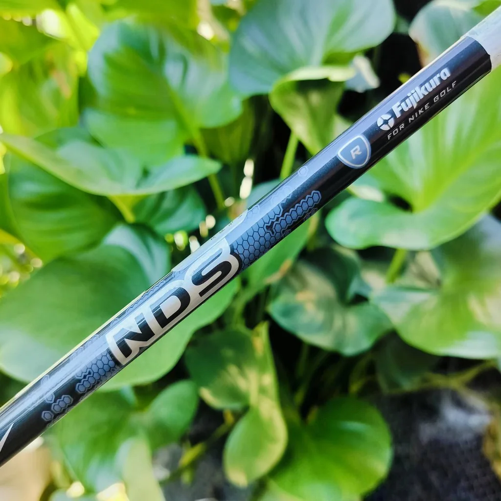 FW5 NIKE NDS องศา 18 ก้าน FUJIKURA FLEX R ก้านดีมาก ตีสนุก ตีโดนง่าย ลอยง่าย ออกแบบให้หน้าสัมผัสกว้าง วัสดุดีมาก ไม้กอล์ฟพรีเมี่ยมมือสอง ของแท้ By NakaraLuxurious FW5 NIKE NDS องศา 18 ก้าน FUJIKURA FLEX R ก้านดีมาก ตีสนุก ตีโดนง่าย ลอยง่าย ออกแบบให้หน้าสัมผัสกว้าง วัสดุดีมาก ไม้กอล์ฟพรีเมี่ยมมือสอง ของแท้ By NakaraLuxurious