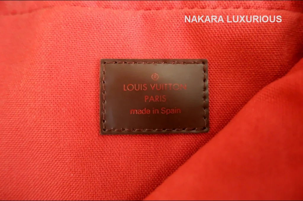 NAKARA LUXURIOUS USED LOUIS GERONIMOS DAMIER ปี05 คาดอก ของแท้ 100% NAKARA LUXURIOUS USED LOUIS GERONIMOS DAMIER ปี05 คาดอก ของแท้ 100%