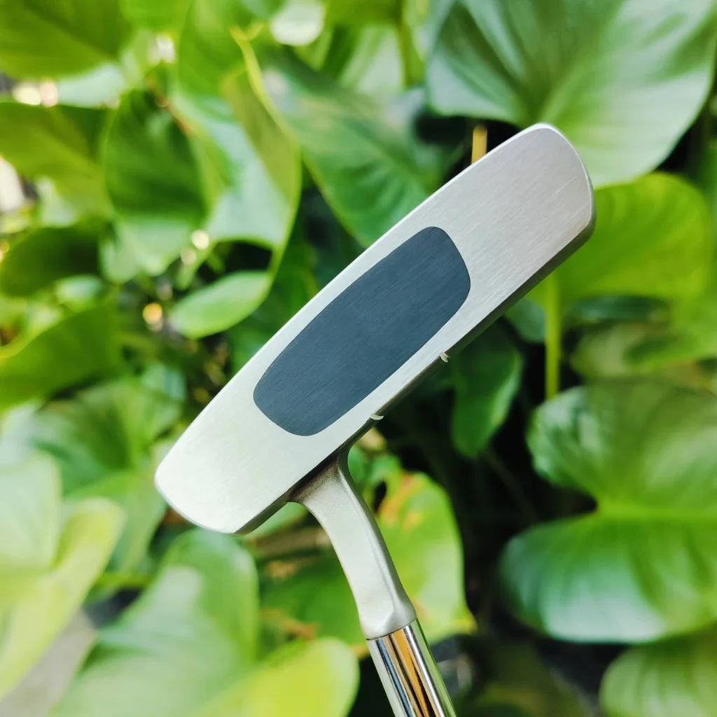 PUTTER MIZUNO RV 04 ยาว 33 นิ้ว สภาพสวยนางฟ้า มี COVER เดิมแท้ พัตเตอร์ทรงมอลเล็ตที่พัตต์ได้ง่าย ไม้กอล์ฟพรีเมี่ยมมือสอง ของแท้ By NakaraLuxurious PUTTER MIZUNO RV 04 ยาว 33 นิ้ว สภาพสวยนางฟ้า มี COVER เดิมแท้ พัตเตอร์ทรงมอลเล็ตที่พัตต์ได้ง่าย ไม้กอล์ฟพรีเมี่ยมมือสอง ของแท้ By NakaraLuxurious