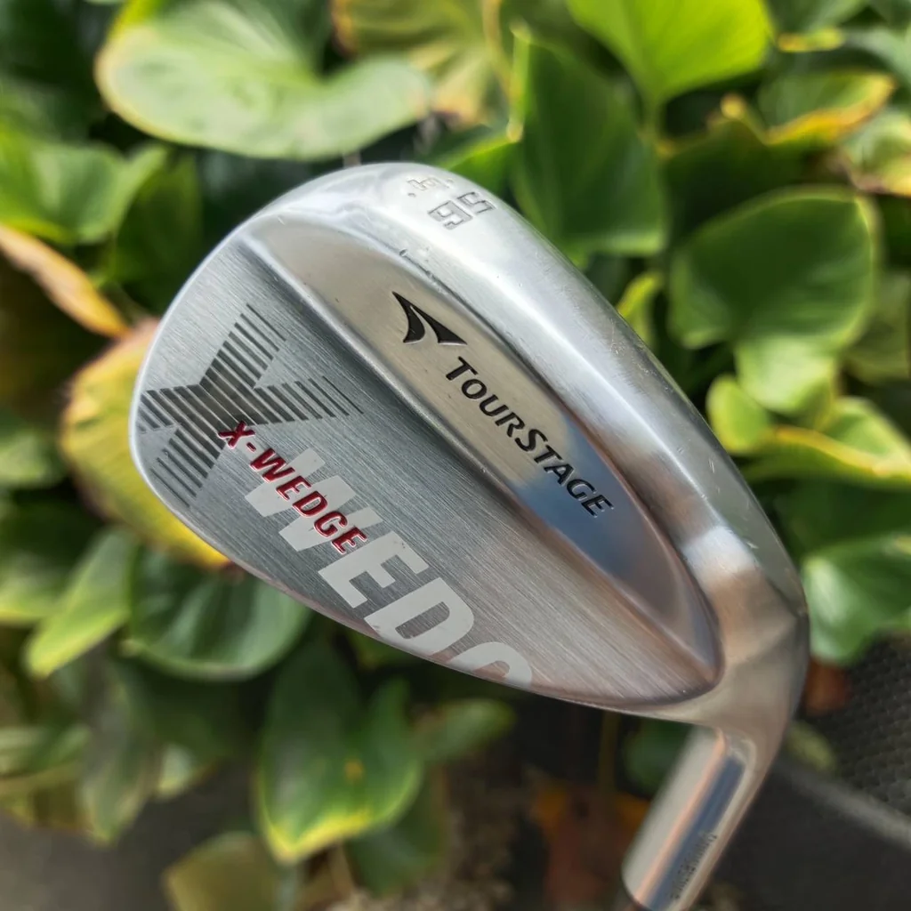 WEDGE TOURSTAGE X-WEDGE 56°/14° หน้าเหล็กมิลลิ่ง (Milled Face) และโซลแบบ Dual Grind