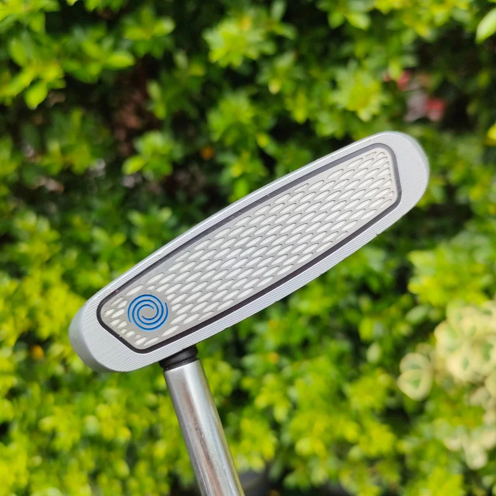 PUTTER ODYSSEY WORKS VERSA TANK SABERTOOTH ความยาว 34 นิ้ว กริพเป็นเเบบยาว แบรนด์ SUPER STROKE เป็นสุดยอดรุ่นยอดนิยม!! ไม้กอล์ฟมือสอง ของแท้ BY NakaraLuxurious PUTTER ODYSSEY WORKS VERSA TANK SABERTOOTH ความยาว 34 นิ้ว กริพเป็นเเบบยาว แบรนด์ SUPER STROKE เป็นสุดยอดรุ่นยอดนิยม!! ไม้กอล์ฟมือสอง ของแท้ BY NakaraLuxurious