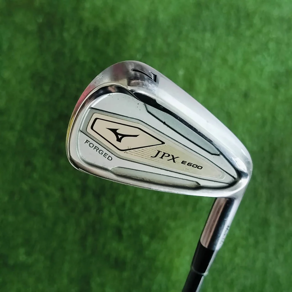 เหล็ก 7 MIZUNO E600 FORGED เหล็ก FORGED JAPAN แท้ๆ นุ่มมากๆ และยังมี CAVITY ที่ลึกมากๆ ชดเชยสูง เป็นเหล็กที่ตีทั้งนุ่มและง่ายมากๆ ไม้กอล์ฟพรีเมี่ยมมือสอง ของแท้ By NakaraLuxurious เหล็ก 7 MIZUNO E600 FORGED เหล็ก FORGED JAPAN แท้ๆ นุ่มมากๆ และยังมี CAVITY ที่ลึกมากๆ ชดเชยสูง เป็นเหล็กที่ตีทั้งนุ่มและง่ายมากๆ ไม้กอล์ฟพรีเมี่ยมมือสอง ของแท้ By NakaraLuxurious