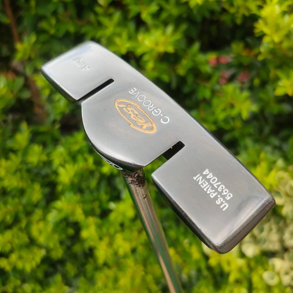 PUTTER YES C- GROOVE ความยาว 34 นิ้ว *** กริพเสื่อมสภาพ *** รุ่น ANY ก้าน CENTER SHAFT น้ำหนักดีมาก กระจายน้ำหนัก และชดเชยความผิดพลาดสูง วัสดุพรีเมี่ยม หน้าพัตเตอร์ เป็น MILLED ไม้กอล์ฟมือสอง ของแท้ BY NakaraLuxurious PUTTER YES C- GROOVE ความยาว 34 นิ้ว *** กริพเสื่อมสภาพ *** รุ่น ANY ก้าน CENTER SHAFT น้ำหนักดีมาก กระจายน้ำหนัก และชดเชยความผิดพลาดสูง วัสดุพรีเมี่ยม หน้าพัตเตอร์ เป็น MILLED ไม้กอล์ฟมือสอง ของแท้ BY NakaraLuxurious