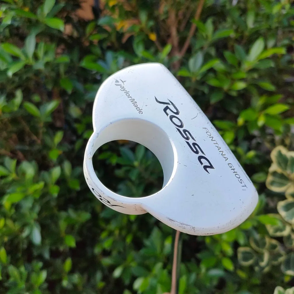 PUTTER TAYLORMADE ROSSA FONTANA GHOST ความยาว 34 นิ้ว เล็งง่าย มีบอลวงกลม เวลาพัตต์เปิดหรือปิดจะเห็นได้ชัด มีขีด เล็งง่าย มากๆ หน้าไม้ เอกสิทธิ์ Taylormade PUTTER TAYLORMADE ROSSA FONTANA GHOST ความยาว 34 นิ้ว เล็งง่าย มีบอลวงกลม เวลาพัตต์เปิดหรือปิดจะเห็นได้ชัด มีขีด เล็งง่าย มากๆ หน้าไม้ เอกสิทธิ์ Taylormade