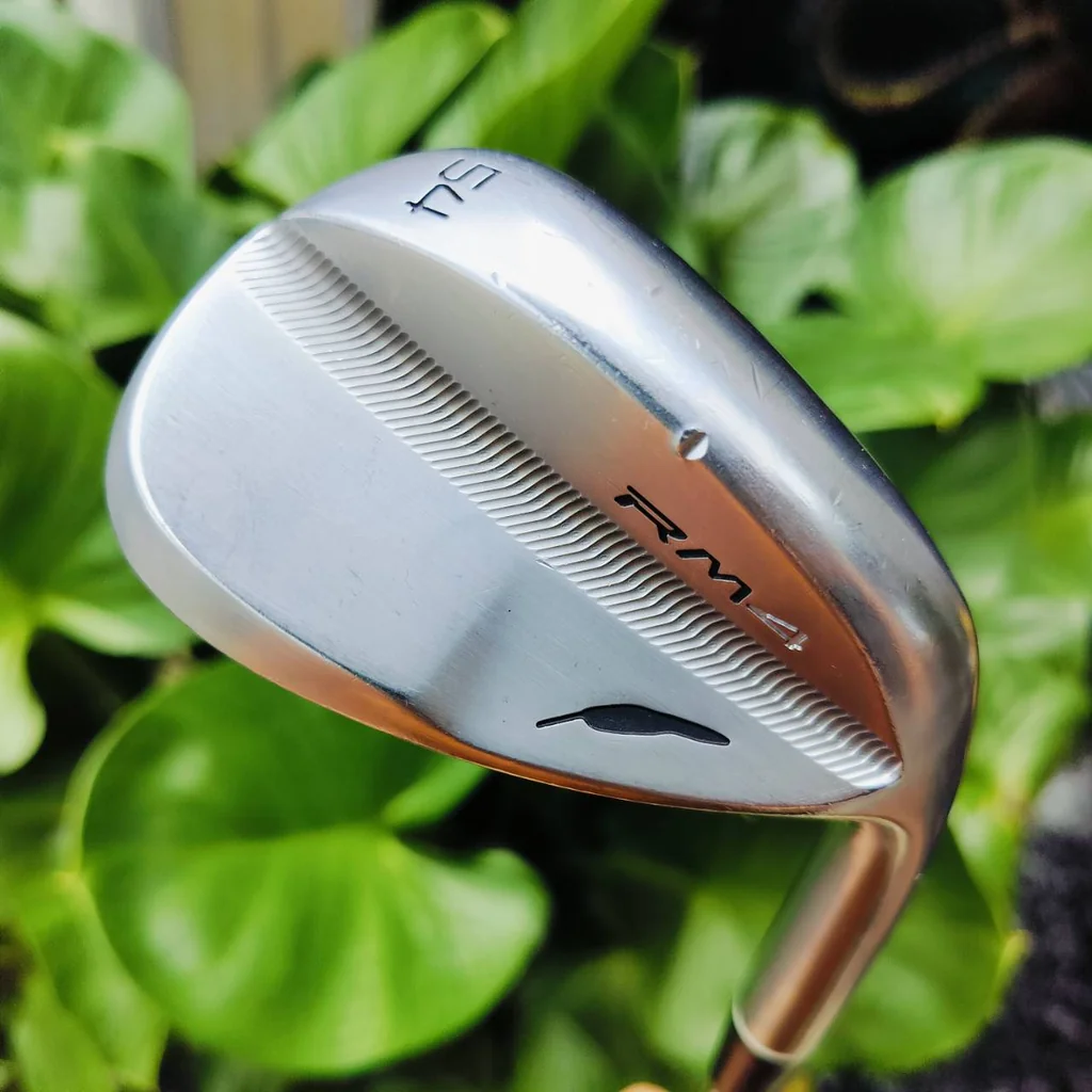 WEDGE FOURTEEN RM4 องศา 54 ก้าน NS PRO T610 WEDGE FLEX . Fourteen แบรนด์ที่ขึ้นชื่อเรื่องการทำเวดจ์มาอย่างยาวนาน โดยเฉพาะการเป็นเวดจ์ที่สปินแบบตกหยุดดังใจ ไม้กอล์ฟพรีเมี่ยมมือสอง ของแท้ By NakaraLuxurious
