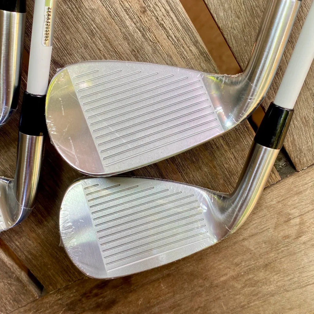 Iron Set Bridgestone Golf รุ่น BX2 HT ชุดเหล็ก 5 ชิ้น (6-PW) ราคาเต็ม 4 หมื่นกว่า! Iron Set Bridgestone Golf รุ่น BX2 HT ชุดเหล็ก 5 ชิ้น (6-PW) ราคาเต็ม 4 หมื่นกว่า!