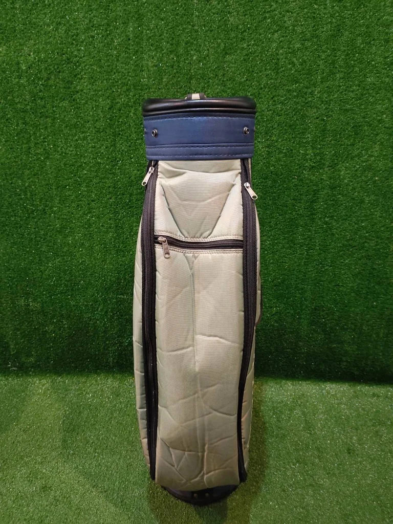 ถุง Taylormade สภาพสวย ใช้ดีมาก ถุง Taylormade สภาพสวย ใช้ดีมาก