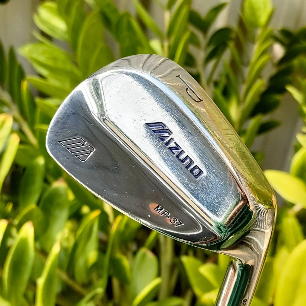 ชุดเหล็ก MIZUNO MP-37 มีเหล็ก 3-9 เเละ PW ก้าน DYNAMIC GOLD S300 วัสดุ GRAIN FLOW FORGED ในตำนาน ไม้กอล์ฟพรีเมี่ยมมือสอง ของแท้ By NakaraLuxurious ชุดเหล็ก MIZUNO MP-37 มีเหล็ก 3-9 เเละ PW ก้าน DYNAMIC GOLD S300 วัสดุ GRAIN FLOW FORGED ในตำนาน ไม้กอล์ฟพรีเมี่ยมมือสอง ของแท้ By NakaraLuxurious