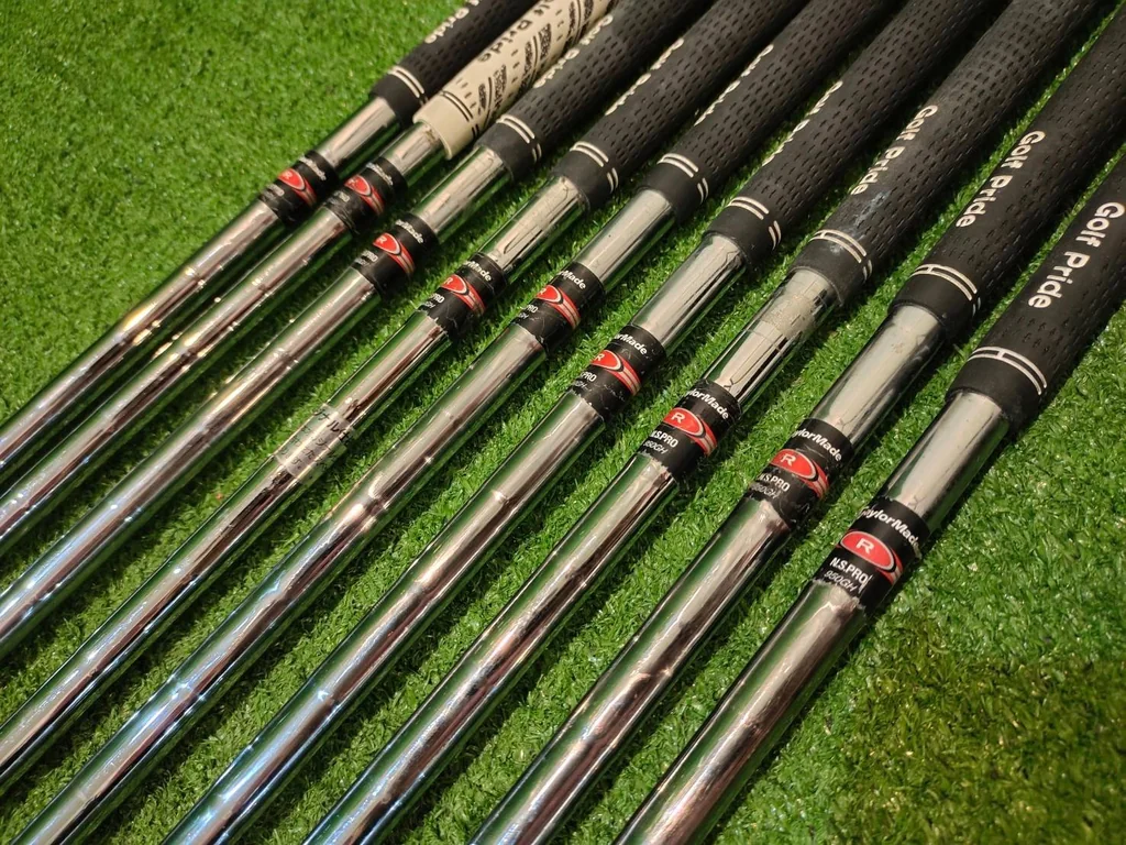 ไม้กอล์ฟมือซ้าย ชุดเหล็ก Taylormade TOUR BURNER ไม้กอล์ฟมือซ้าย ชุดเหล็ก Taylormade TOUR BURNER