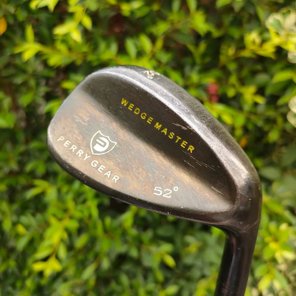 WEDGE MASTER PERRY GEAR องศา 52 ก้านเหล็ก FLEX WEDGE เนื้อวัสดุดีมากๆ สปินจัดแม่นยำ