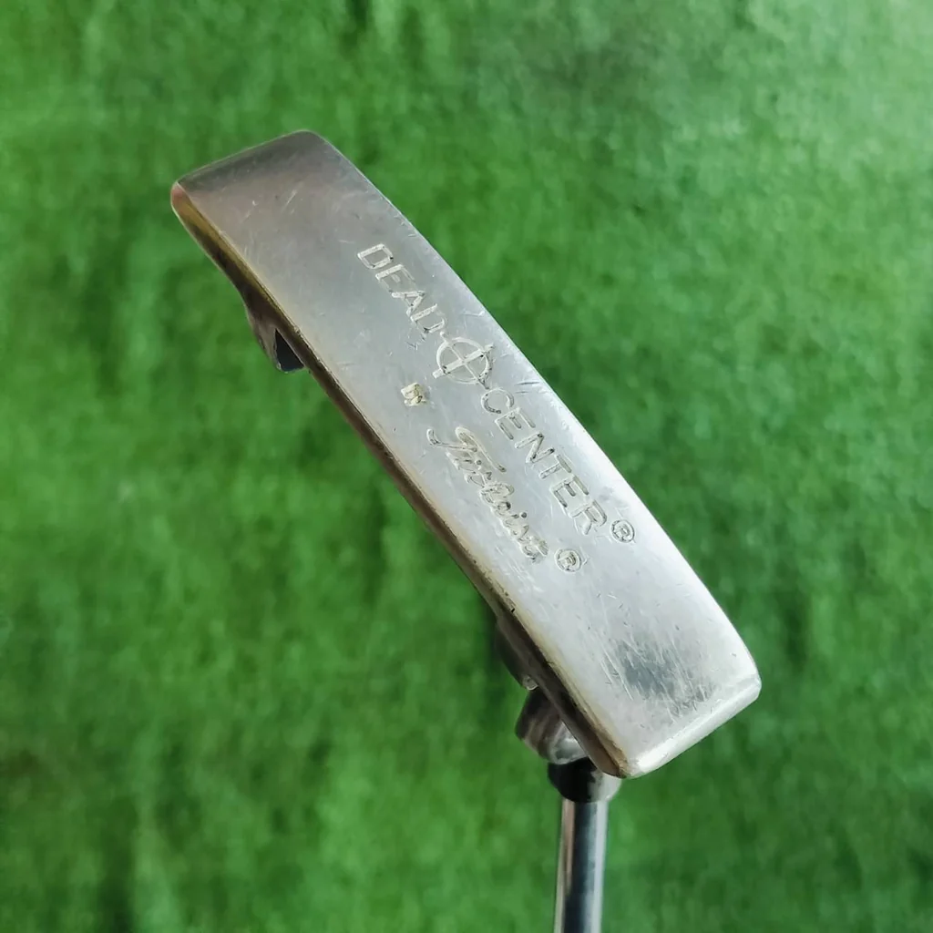 Titleist Dead Center Putter SP-201 ยาว 35 นิ้ว กริพเปลี่ยนใหม่อย่างดี ตัวเด็ดๆ เจ๋งๆสุดๆ ของ Titleist เลยค่ะ ไม้กอล์ฟพรีเมี่ยมมือสอง ของแท้ By NakaraLuxurious Titleist Dead Center Putter SP-201 ยาว 35 นิ้ว กริพเปลี่ยนใหม่อย่างดี ตัวเด็ดๆ เจ๋งๆสุดๆ ของ Titleist เลยค่ะ ไม้กอล์ฟพรีเมี่ยมมือสอง ของแท้ By NakaraLuxurious