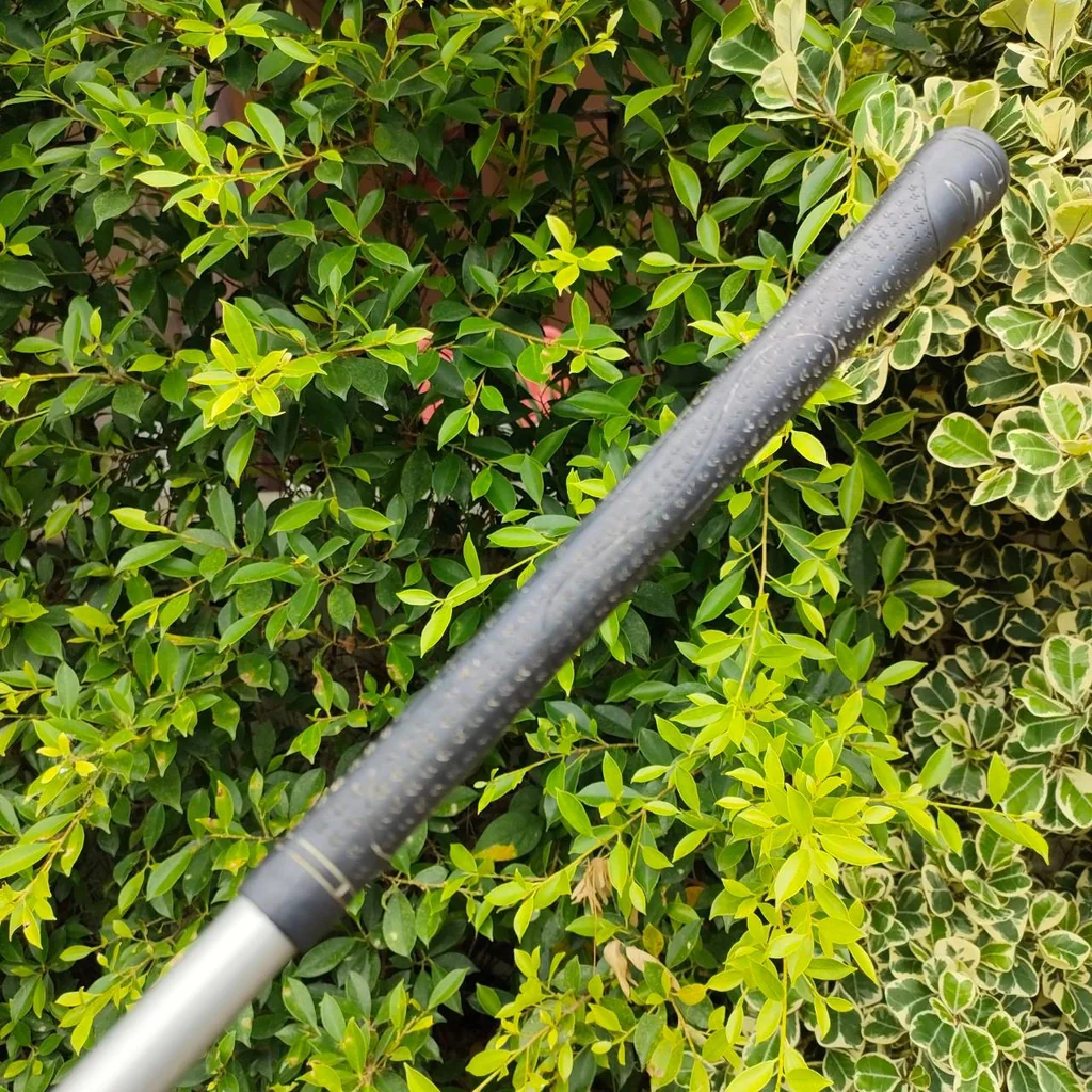 DRIVER KING COBRA 440 SZ องศา 9 ก้าน PROLAUNCH BLUE ก้านดีมากๆๆๆ ตีแรงใส่ได้เลย หัวนี้ขนาดพอดีมาก ถ้าได้ลองตีติดใจ ระยะมาเต็มแบบสุดๆ เสียงสนั่น แบบ เพราะๆ ใสๆครับ ตีง่าย ตีแรงพลาดเป้าก็ยังไปไกลมาก . DRIVER KING COBRA 440 SZ องศา 9 ก้าน PROLAUNCH BLUE ก้านดีมากๆๆๆ ตีแรงใส่ได้เลย หัวนี้ขนาดพอดีมาก ถ้าได้ลองตีติดใจ ระยะมาเต็มแบบสุดๆ เสียงสนั่น แบบ เพราะๆ ใสๆครับ ตีง่าย ตีแรงพลาดเป้าก็ยังไปไกลมาก .