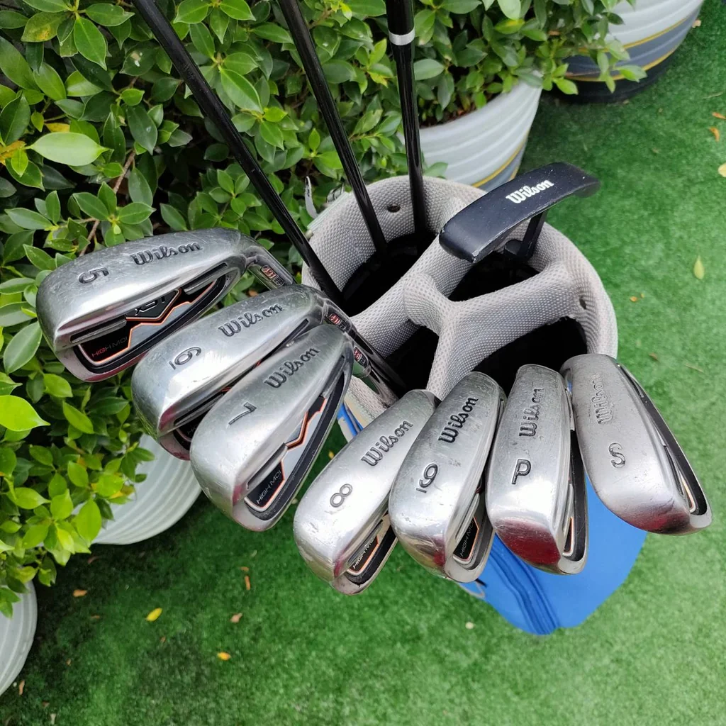 ไม้กอล์ฟครบชุด WILSON มีหัวไม้ครบ 1 , 3 HYBRID ชุดเหล็ก 5 - 9 พร้อม PW PUTTER WILSON ถุงกอล์ฟสวย ช่องเยอะ พร้อมออกรอบได้เลยครับ ไม้กอล์ฟครบชุด WILSON มีหัวไม้ครบ 1 , 3 HYBRID ชุดเหล็ก 5 - 9 พร้อม PW PUTTER WILSON ถุงกอล์ฟสวย ช่องเยอะ พร้อมออกรอบได้เลยครับ