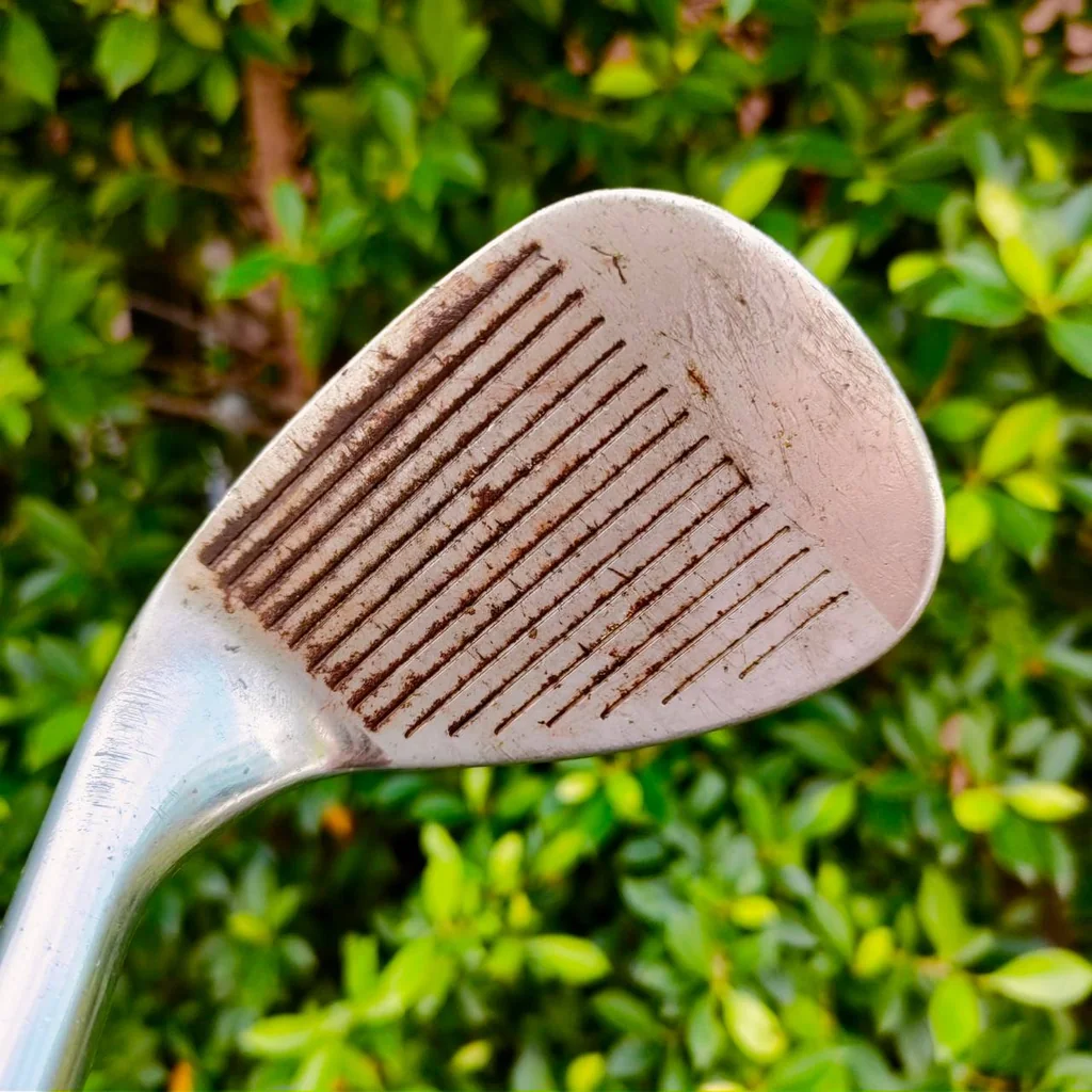 WEDGE CLEVELAND REG 588 องศา 64 ก้าน TRUE TEMPER FLEX WEDGE รุ่น 588 เป็นรุ่นที่ดังมากที่สุด ดีที่สุด!! ไม้กอล์ฟมือสอง ของแท้ BY NakaraLuxurious