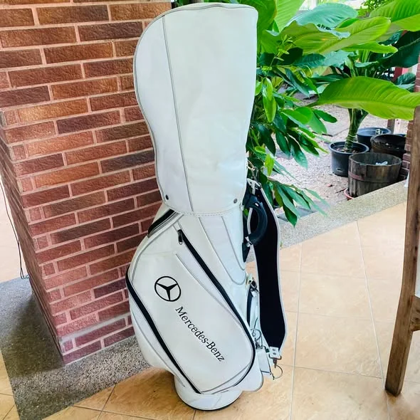 Caddy Bag Mercedes-Benz Premium Cart Bag สีขาวออฟไวท์ / ขนาด 9 นิ้ว สะท้อนความหรูหราเหนือระดับ Caddy Bag Mercedes-Benz Premium Cart Bag สีขาวออฟไวท์ / ขนาด 9 นิ้ว สะท้อนความหรูหราเหนือระดับ