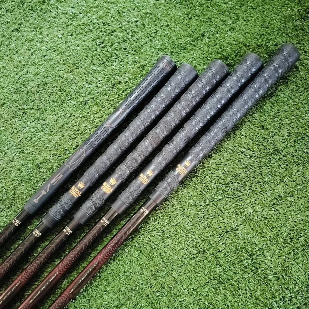 ชุดเหล็ก Finest Instrument PRGR Dream Iron PRGR egg Luxury 5 piece set เป็นชุดเหล็กสั้น มีเหล็ก 7-9 เเละ PW AW ก้าน DATA065 WT-67 Tq-3.1 Kp-H วัสดุพรีเมี่ยมญี่ปุ่น ไม้กอล์ฟมือสอง ของแท้ BY NakaraLuxurious ชุดเหล็ก Finest Instrument PRGR Dream Iron PRGR egg Luxury 5 piece set เป็นชุดเหล็กสั้น มีเหล็ก 7-9 เเละ PW AW ก้าน DATA065 WT-67 Tq-3.1 Kp-H วัสดุพรีเมี่ยมญี่ปุ่น ไม้กอล์ฟมือสอง ของแท้ BY NakaraLuxurious
