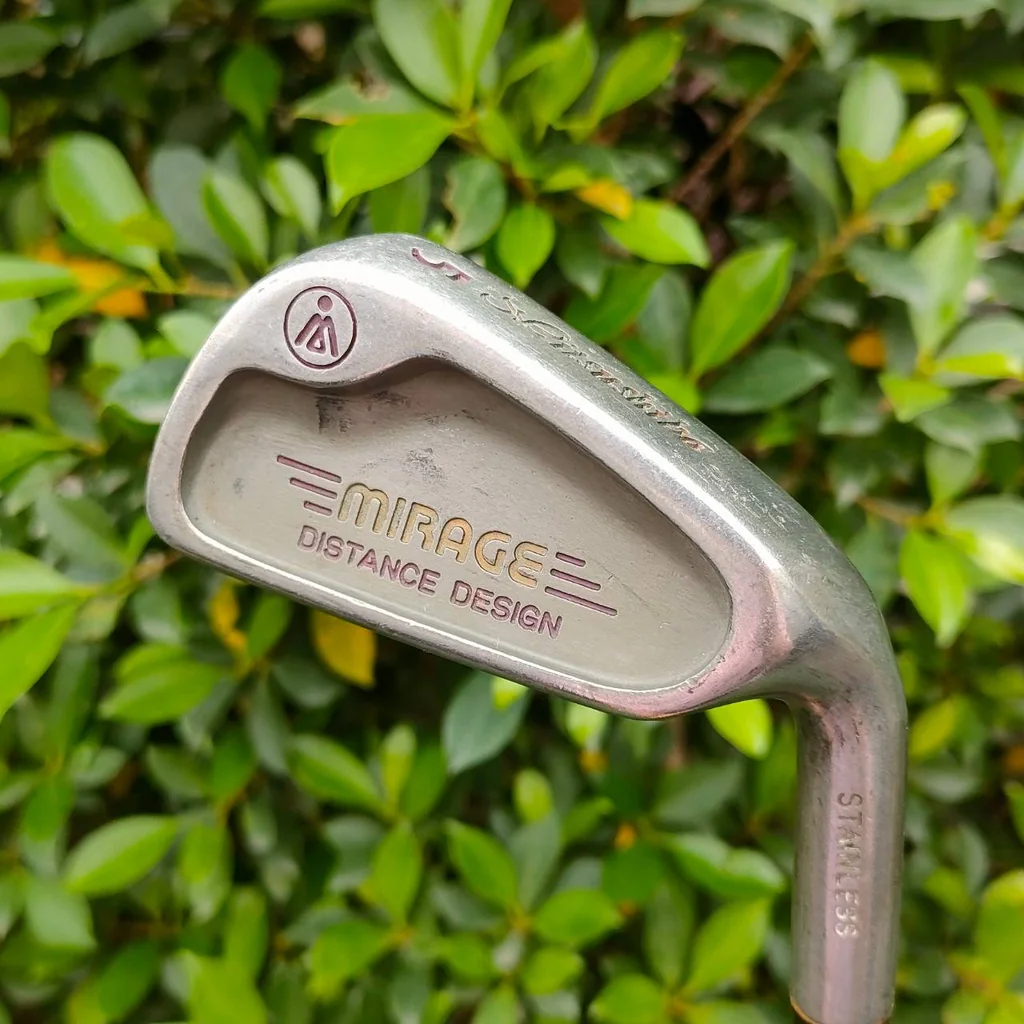 ชุดเหล็ก MIRAGE DISTANCE DESIGN มีเหล็ก 3-9 เเละ PW SW ** ขาดเหล็ก 7 ** ** กริฟ เหล็ก PW มีตำหนิ มีรูปให้ชมค่ะ **