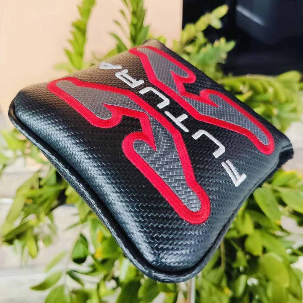 PUTTER SCOTTY CAMERON FUTURA X ความยาว 34 นิ้ว สุดยอดความบล๊านซ์อย่างอัศจรรย์ การวางน้ำหนักที่พิเศษ พัตต์ตรงอย่างมาก ไม้กอล์ฟพรีเมี่ยมมือสอง ของแท้ By NakaraLuxurious PUTTER SCOTTY CAMERON FUTURA X ความยาว 34 นิ้ว สุดยอดความบล๊านซ์อย่างอัศจรรย์ การวางน้ำหนักที่พิเศษ พัตต์ตรงอย่างมาก ไม้กอล์ฟพรีเมี่ยมมือสอง ของแท้ By NakaraLuxurious