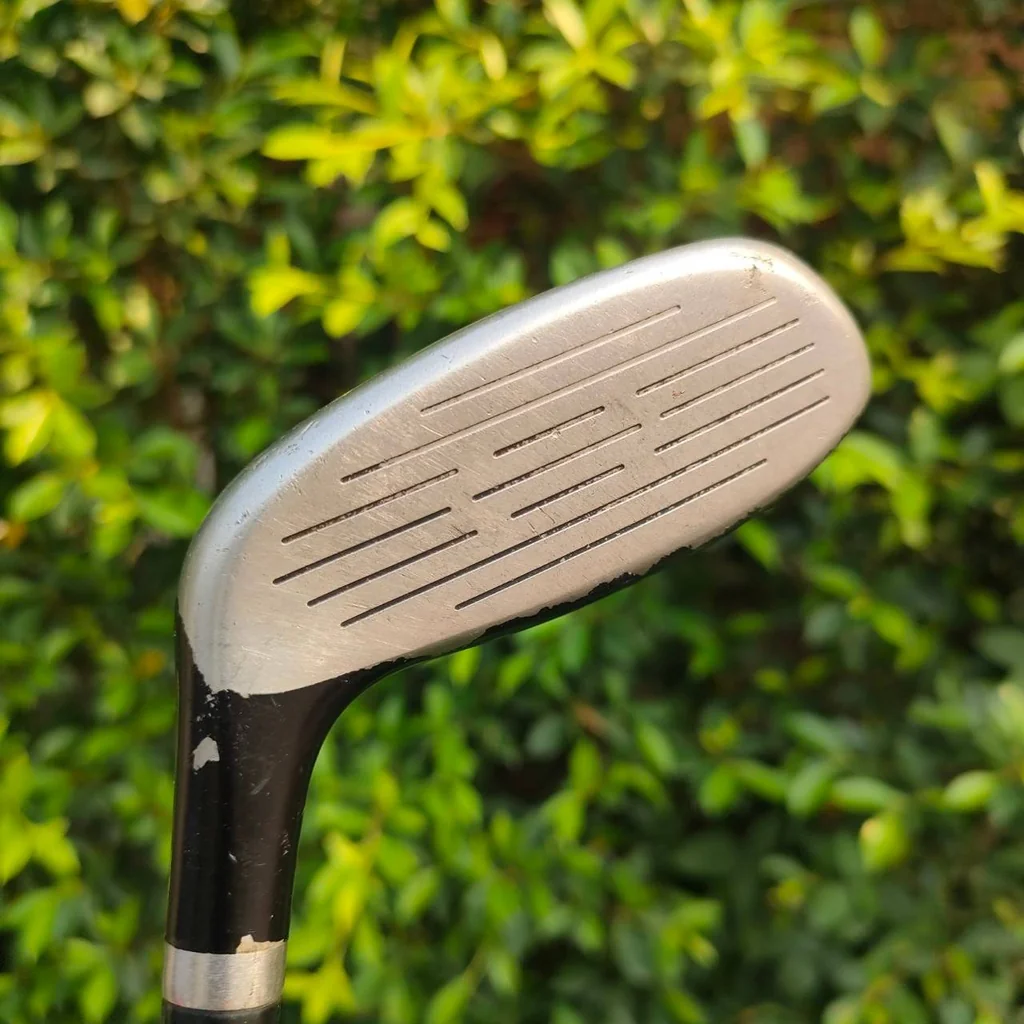 HYBRID WILSON STAFF FYBRID องศา 19.5 ก้าน UST PROFORCE V2 FLEX R ** มีตำหนิ มีรอยถลอก ไม่มีผลต่อการตี ** ตีดีมากๆ ก้าน UST สุดยอดคุณภาพเลยครับ