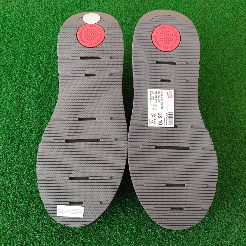 รองเท้ากอล์ฟ FITFLOP ของใหม่ !!! ขนาดไชส์ US10 UK 09 EUR 43 มาพร้อมกล่อง FITFLOP มือหนึ่ง ของแท้ BY NakaraLuxurious รองเท้ากอล์ฟ FITFLOP ของใหม่ !!! ขนาดไชส์ US10 UK 09 EUR 43 มาพร้อมกล่อง FITFLOP มือหนึ่ง ของแท้ BY NakaraLuxurious