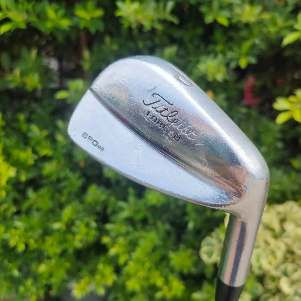 PW TITLEIST 690MB FORGED ก้าน DYNAMIC GOLD R300 วัสดุ FORGED ระดับพรีเมี่ยม ตีคม ตีมันส์มาก!! ไม้กอล์ฟมือสอง ของแท้ BY NakaraLuxurious PW TITLEIST 690MB FORGED ก้าน DYNAMIC GOLD R300 วัสดุ FORGED ระดับพรีเมี่ยม ตีคม ตีมันส์มาก!! ไม้กอล์ฟมือสอง ของแท้ BY NakaraLuxurious