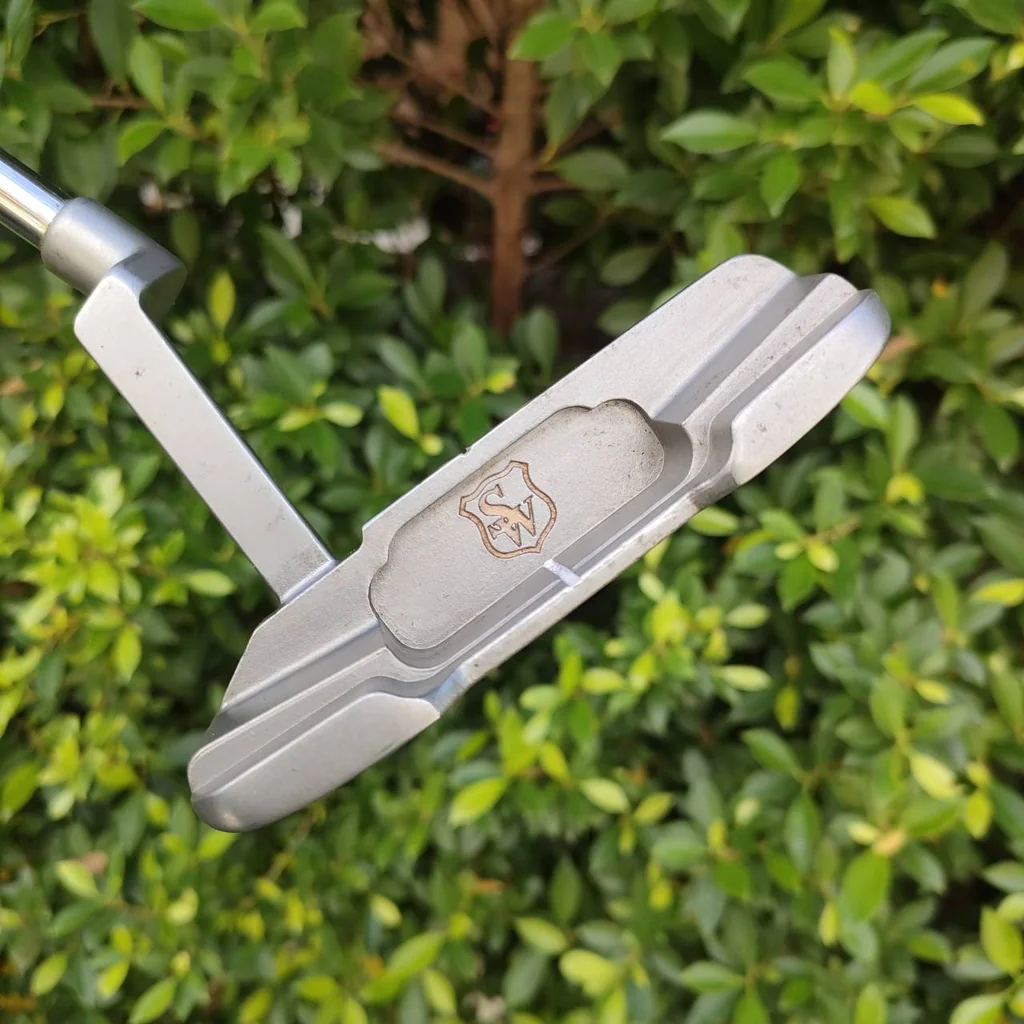 PUTTER KATANA SWORD PTJ-01 ความยาว 34 นิ้ว หน้า MILLED น้ำหนักดีแบบพรีเมี่ยม HI-END !! ไม้กอล์ฟมือสอง ของแท้ BY NakaraLuxurious PUTTER KATANA SWORD PTJ-01 ความยาว 34 นิ้ว หน้า MILLED น้ำหนักดีแบบพรีเมี่ยม HI-END !! ไม้กอล์ฟมือสอง ของแท้ BY NakaraLuxurious