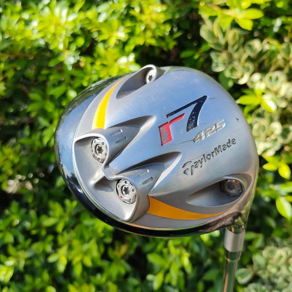 DRIVER TAYLORMADE r7 425 องศา 9.5 ก้าน RE*AX FLEX SR รุ่นนี้เอกลักษ์คือหัวไม่ใหญ่มาก ทำให้ลู่ลมได้ดีตามหลักแอโรไดนามิค ทำให้เร่งสปีดได้ต็มที่มากๆ และ หน้าสัมผัส ยังหว้างใกญ่ตีง่ายเหมือนเดิม ไขปรับได้ถึง 4 จุด DRIVER TAYLORMADE r7 425 องศา 9.5 ก้าน RE*AX FLEX SR รุ่นนี้เอกลักษ์คือหัวไม่ใหญ่มาก ทำให้ลู่ลมได้ดีตามหลักแอโรไดนามิค ทำให้เร่งสปีดได้ต็มที่มากๆ และ หน้าสัมผัส ยังหว้างใกญ่ตีง่ายเหมือนเดิม ไขปรับได้ถึง 4 จุด