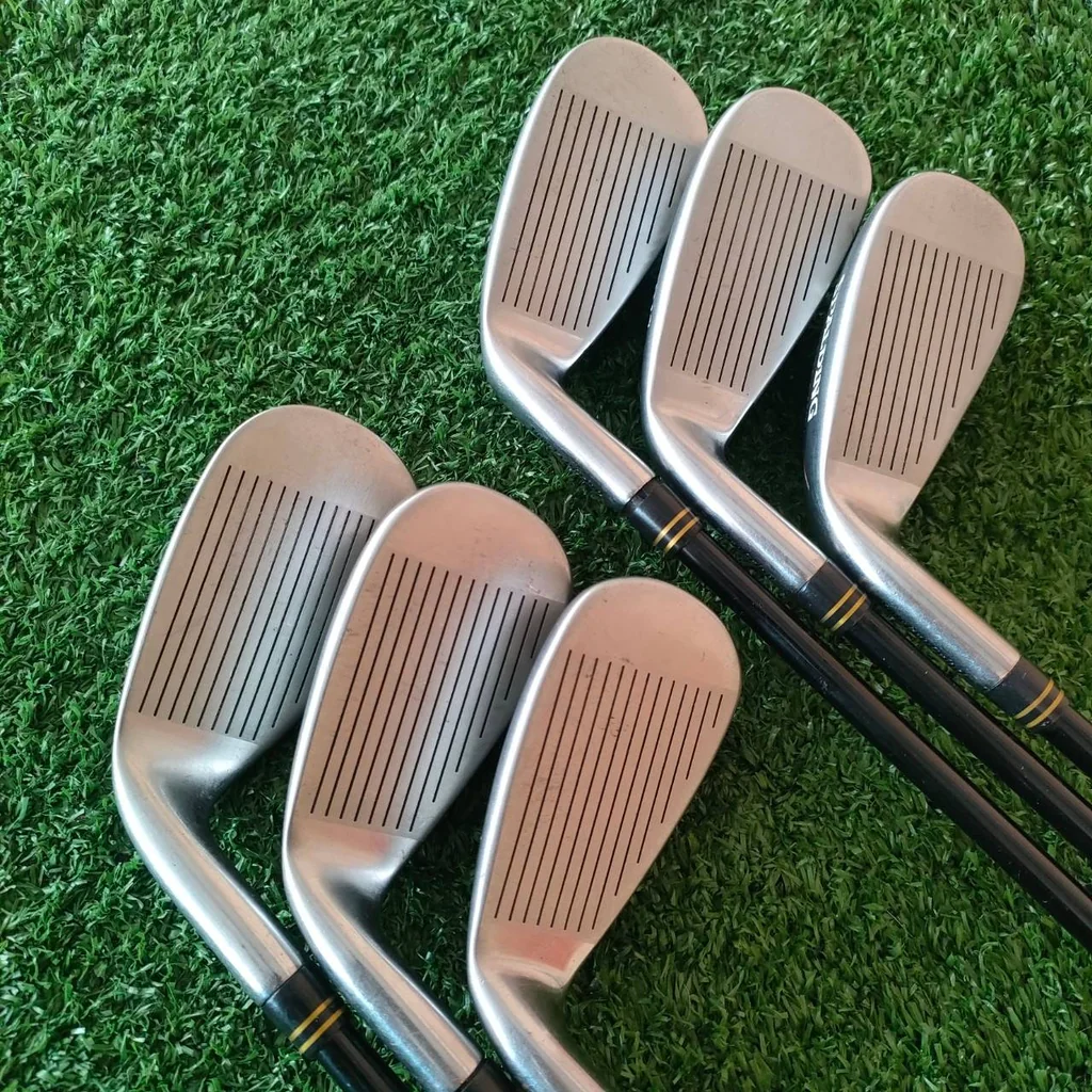 ชุดเหล็ก SPALDING POWER SHOT IRON มีเหล็ก 5- PW เป็นชุดกึ่งไฮบริด ตีง่าย - ไกล!!! ก้าน SPALDING TOURPRO GRIND FLEX R เป็นชุดที่ตีง่ายมากๆๆๆ มีหมุดถ่วงด้วยในเหล็กยาว ไม้กอล์ฟมือสอง ของแท้ BY NakaraLuxurious ชุดเหล็ก SPALDING POWER SHOT IRON มีเหล็ก 5- PW เป็นชุดกึ่งไฮบริด ตีง่าย - ไกล!!! ก้าน SPALDING TOURPRO GRIND FLEX R เป็นชุดที่ตีง่ายมากๆๆๆ มีหมุดถ่วงด้วยในเหล็กยาว ไม้กอล์ฟมือสอง ของแท้ BY NakaraLuxurious