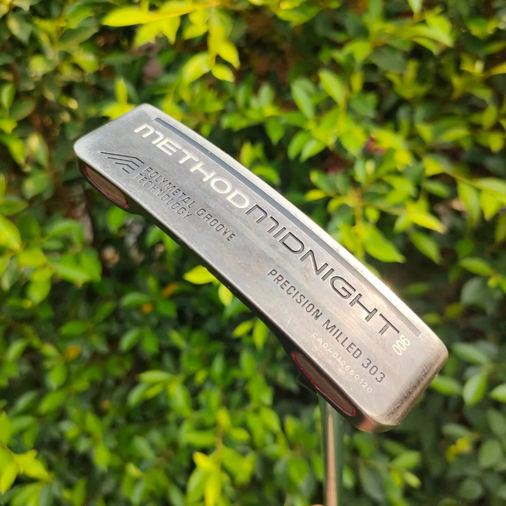 PUTTER NIKE METHOD MIDNIGHT ความยาว 33 นิ้ว พัตเตอร์สุดพรีเมี่ยม หน้าสัมผัสวัสดุพิเศษ ทำให้ลูกเกาะไลน์มาก ถ่วงบล๊านซ์สองฝั่ง งานสุดพิถพิถัน ราคาดันไปเป็นหมื่น คนตามหาเยอะครับ PUTTER NIKE METHOD MIDNIGHT ความยาว 33 นิ้ว พัตเตอร์สุดพรีเมี่ยม หน้าสัมผัสวัสดุพิเศษ ทำให้ลูกเกาะไลน์มาก ถ่วงบล๊านซ์สองฝั่ง งานสุดพิถพิถัน ราคาดันไปเป็นหมื่น คนตามหาเยอะครับ