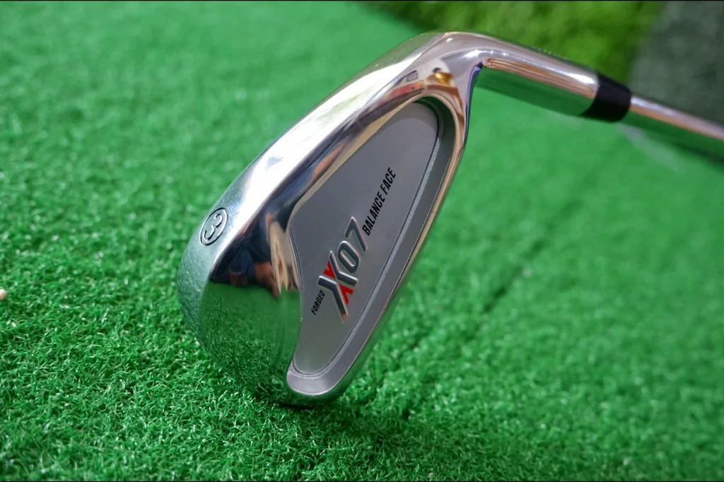 เหล็ก 3 T-ZOOM X07 FORGED BALANC FACE (หัวเงิน) เหล็ก 3 T-ZOOM X07 FORGED BALANC FACE (หัวเงิน)