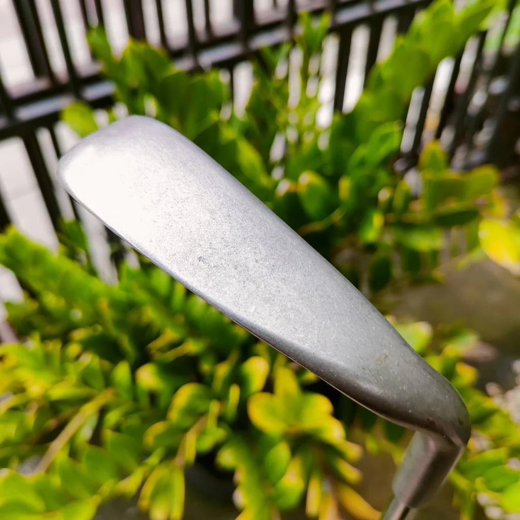*** หายากมาก *** PUTTER PING ZERO 3 ความยาว 35 นิ้ว รูปทรงโดนเด่นที่เป็นเอกลักษณ์ พัตต์ง่าย ลักษณะสโตรกคล้ายชิพ หน้าไม้ช่วยให้ลูดเกาะไลน์มากค่ะ ไม้กอล์ฟพรีเมี่ยมมือสอง ของแท้ By NakaraLuxurious *** หายากมาก *** PUTTER PING ZERO 3 ความยาว 35 นิ้ว รูปทรงโดนเด่นที่เป็นเอกลักษณ์ พัตต์ง่าย ลักษณะสโตรกคล้ายชิพ หน้าไม้ช่วยให้ลูดเกาะไลน์มากค่ะ ไม้กอล์ฟพรีเมี่ยมมือสอง ของแท้ By NakaraLuxurious
