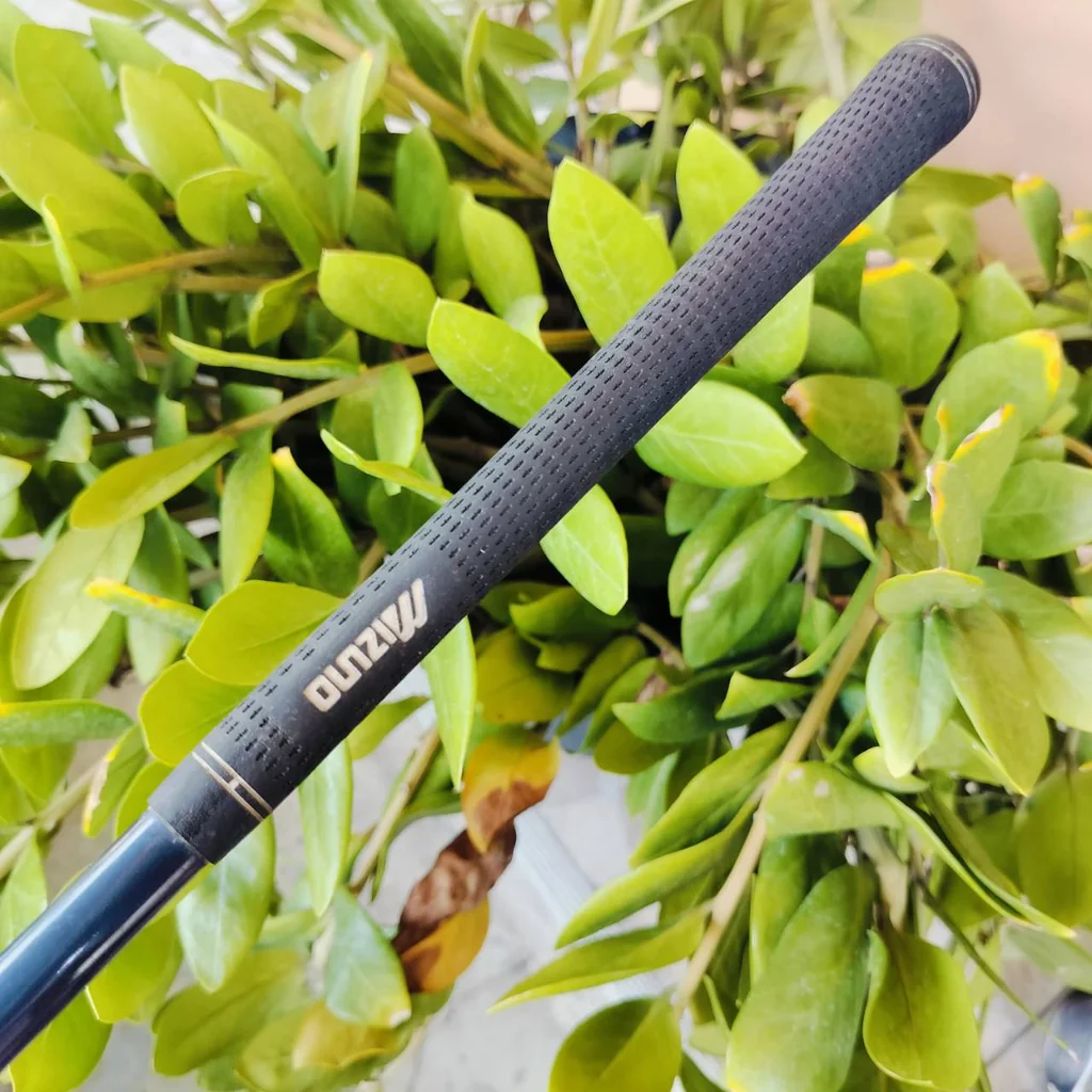 Mizuno FLI HI Utility Long Irons องศา 24 เป็นเหล็กยาวกึ่งไฮบริด ที่ใช้วัสดุ GRAIN FLOW FORGED ขั้นเทพ ตีง่าย ภายในโปร่งมี CAVITY ตีนุ่มมากๆ สปินดี ตกหยุด สภาพสวยเดิม ไม้กอล์ฟพรีเมี่ยมมือสอง ของแท้ By NakaraLuxurious Mizuno FLI HI Utility Long Irons องศา 24 เป็นเหล็กยาวกึ่งไฮบริด ที่ใช้วัสดุ GRAIN FLOW FORGED ขั้นเทพ ตีง่าย ภายในโปร่งมี CAVITY ตีนุ่มมากๆ สปินดี ตกหยุด สภาพสวยเดิม ไม้กอล์ฟพรีเมี่ยมมือสอง ของแท้ By NakaraLuxurious