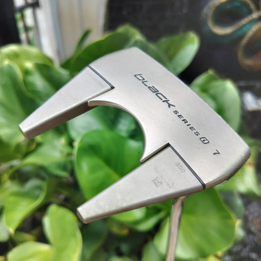 PUTTER ODYSSEY BLACK SERIES #7 ความยาว 34 นิ้ว สร้างบล๊านซ์ด้วยการเพิ่ม พัตเตอร์ทรงนี้ ปัจจุบันนิยมสูงสุด ไม้กอล์ฟพรีเมี่ยมมือสอง ของแท้ By NakaraLuxurious PUTTER ODYSSEY BLACK SERIES #7 ความยาว 34 นิ้ว สร้างบล๊านซ์ด้วยการเพิ่ม พัตเตอร์ทรงนี้ ปัจจุบันนิยมสูงสุด ไม้กอล์ฟพรีเมี่ยมมือสอง ของแท้ By NakaraLuxurious