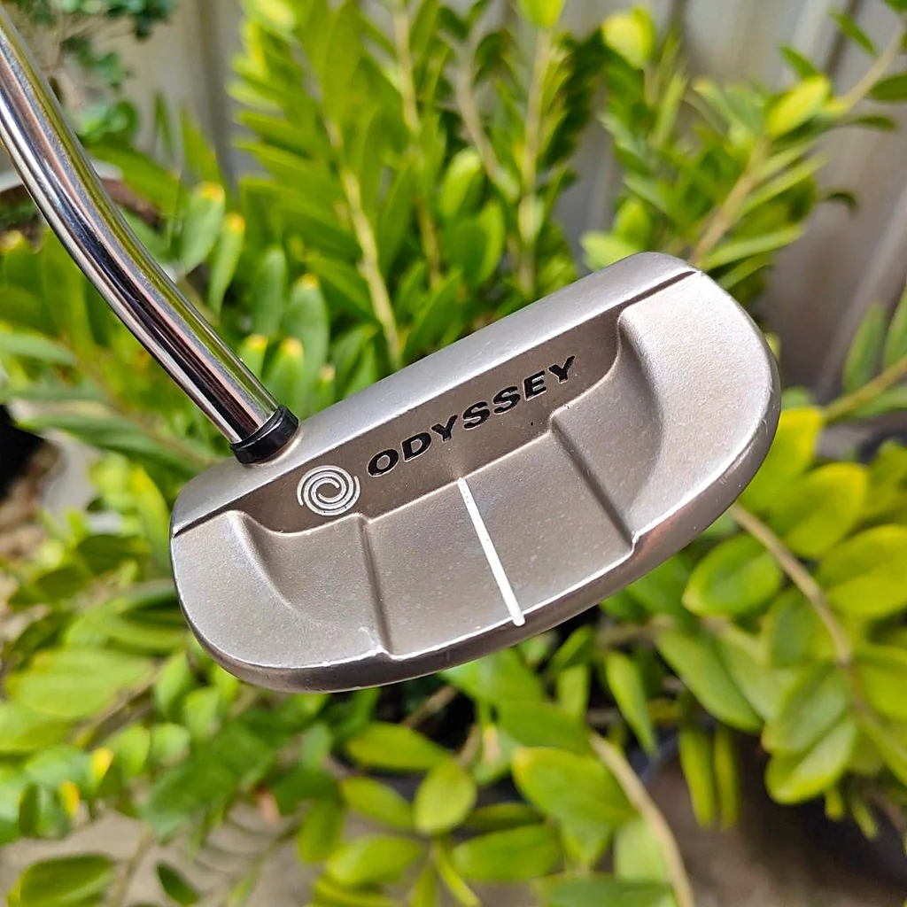 PUTTER ODYSSEY WHITE HOT TOUR #5 ความยาว 33 นิ้ว พัตเตอร์ทรงมอลเล็ตที่ชดเชยสูง ไม้กอล์ฟมือสอง ของแท้ BY NakaraLuxurious PUTTER ODYSSEY WHITE HOT TOUR #5 ความยาว 33 นิ้ว พัตเตอร์ทรงมอลเล็ตที่ชดเชยสูง ไม้กอล์ฟมือสอง ของแท้ BY NakaraLuxurious