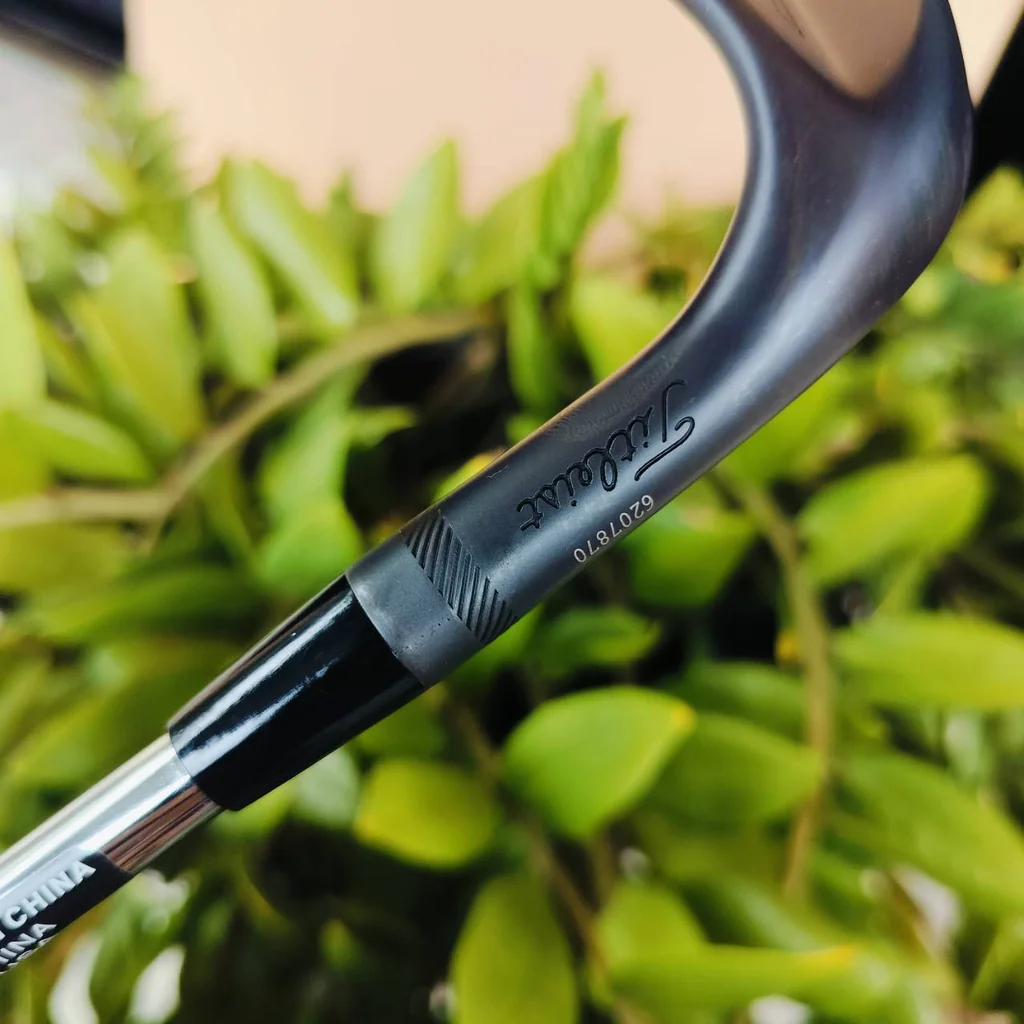 WEDGE TITLEIST VOKEY DESIGN SM9 Jet Black องศา 56 BOUNCE 12 D Grind เหมาะกับนักกอล์ฟที่ชอบเล่นแต่งช็อต มีมุมกระดอนสูงกว่า M Grind ไม้กอล์ฟพรีเมี่ยมมือสอง ของแท้ By NakaraLuxurious WEDGE TITLEIST VOKEY DESIGN SM9 Jet Black องศา 56 BOUNCE 12 D Grind เหมาะกับนักกอล์ฟที่ชอบเล่นแต่งช็อต มีมุมกระดอนสูงกว่า M Grind ไม้กอล์ฟพรีเมี่ยมมือสอง ของแท้ By NakaraLuxurious
