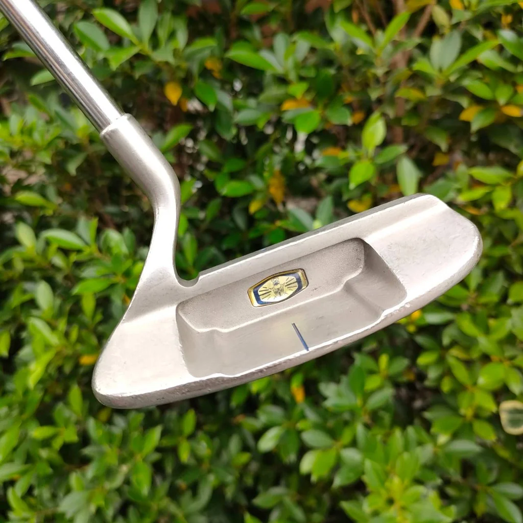 PUTTER MIZUNO 0181 ความยาว 33 นิ้ว ทรงยื่นโค้งมน ทำให้พัตต์ดีขึ้น เล็งง่ายขึ้น PUTTER MIZUNO 0181 ความยาว 33 นิ้ว ทรงยื่นโค้งมน ทำให้พัตต์ดีขึ้น เล็งง่ายขึ้น