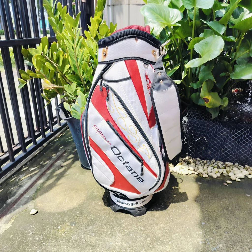 ถุงกอล์ฟ Callaway DIABLO OCTANE ถุงของแท้ มือสอง สภาพตามรูปเลยค่ะ ถุงกอล์ฟ Callaway DIABLO OCTANE ถุงของแท้ มือสอง สภาพตามรูปเลยค่ะ