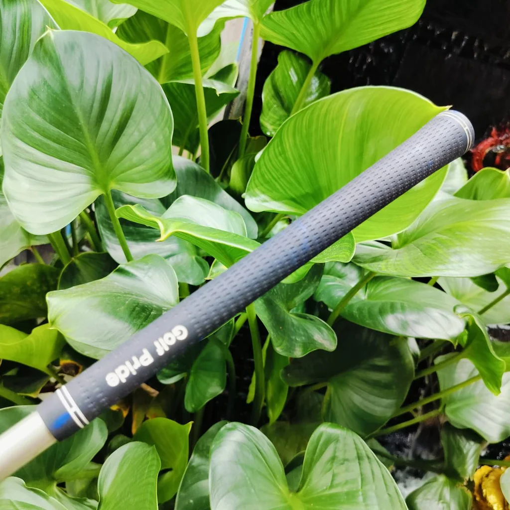Driver TOBUNDA GT460 ก้าน FUJIKURA ROMBAX FLEX S แบรนด์ TOBUNDA เป็นแบรนด์ดังพรีเมี่ยม จากประเทศญี่ปุ่น ไม้กอล์ฟพรีเมี่ยมมือสอง ของแท้ By NakaraLuxurious