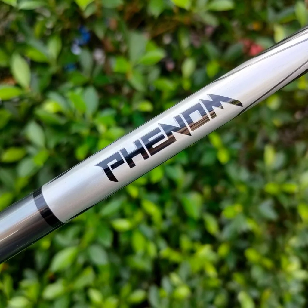 **ไม้กอล์ฟครบชุดสำหรับเด็ก** TAYLORMADE PHENOM พร้อมถุงกอล์ขาตั้ง สภาพสวยนางฟ้าสุดๆ สำหรับน้องที่อายุ 9 - 12 ขวบ **ไม้กอล์ฟครบชุดสำหรับเด็ก** TAYLORMADE PHENOM พร้อมถุงกอล์ขาตั้ง สภาพสวยนางฟ้าสุดๆ สำหรับน้องที่อายุ 9 - 12 ขวบ