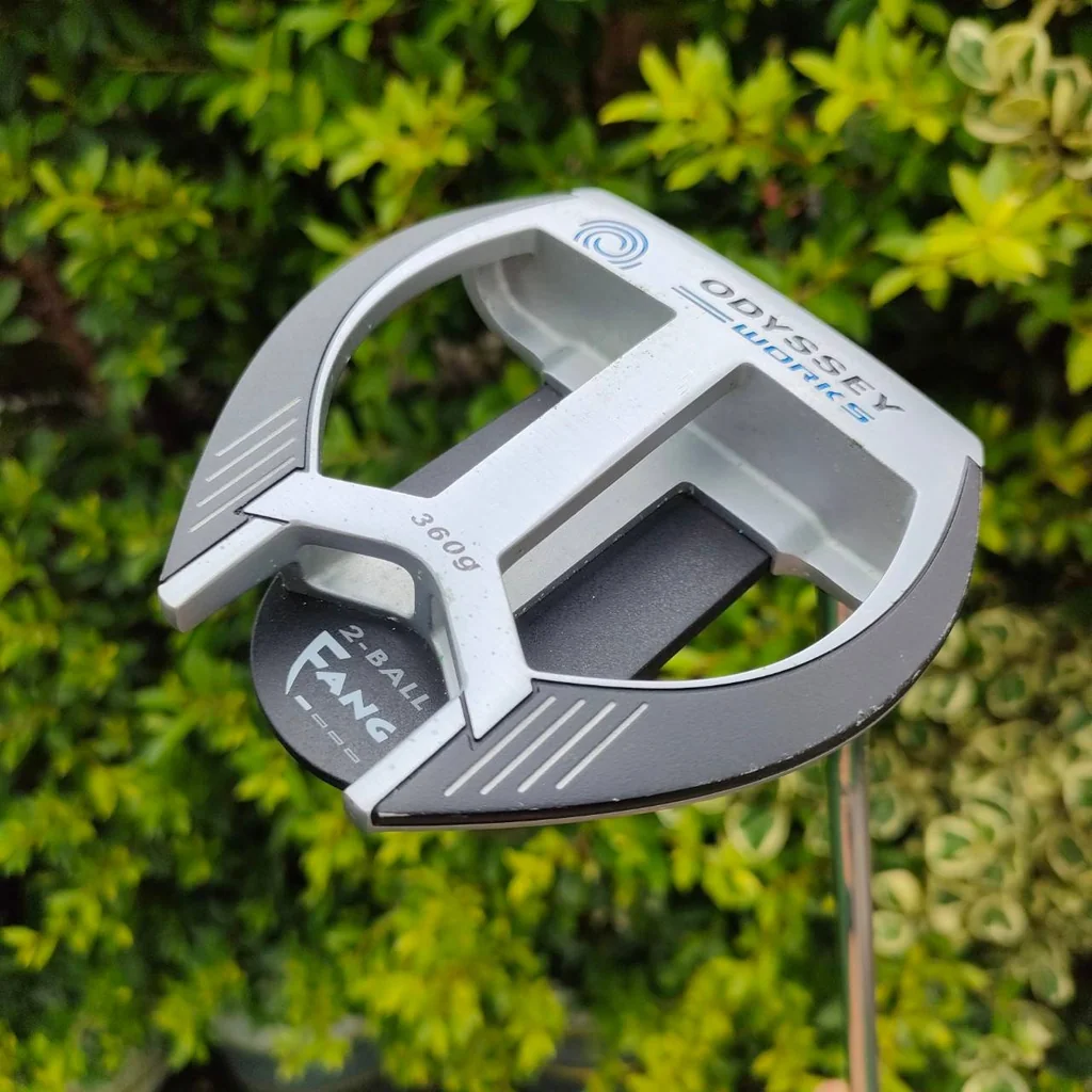 PUTTER ODYSSEY WORKS VERSA 2-BALL FANG 360G ความยาว 34 นิ้ว คุณภาพสูงระดับแถวหน้า ของแบรนด์ ODYSSEY ไม้กอล์ฟมือสอง ของแท้ BY NakaraLuxurious PUTTER ODYSSEY WORKS VERSA 2-BALL FANG 360G ความยาว 34 นิ้ว คุณภาพสูงระดับแถวหน้า ของแบรนด์ ODYSSEY ไม้กอล์ฟมือสอง ของแท้ BY NakaraLuxurious