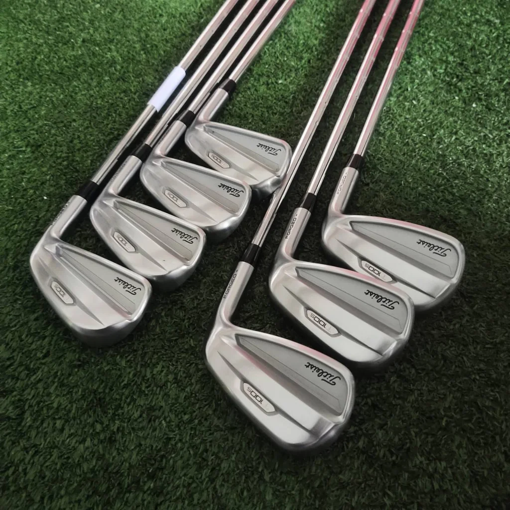 ชุดเหล็ก TITLEIST T100S FORGED (รุ่นปี 2022) 🔧 ใช้ทังสเตน D18 + เทคโนโลยีงานอากาศยาน ✈️ • หน้าไม้ฟอร์จชิ้นเดียว ให้ความรู้สึกแน่นและแม่นยำ 🎯 ชุดเหล็ก TITLEIST T100S FORGED (รุ่นปี 2022) 🔧 ใช้ทังสเตน D18 + เทคโนโลยีงานอากาศยาน ✈️ • หน้าไม้ฟอร์จชิ้นเดียว ให้ความรู้สึกแน่นและแม่นยำ 🎯