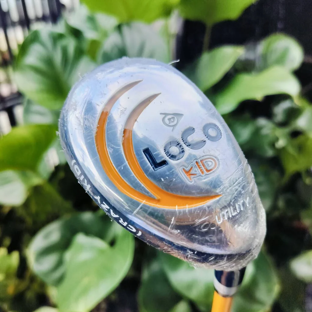 ไม้กอล์ฟครบชุดสำหรับเด็ก DUNLOP LOCO KID เหล็ก 7 ยาว 30 นิ้ว พร้อมถุงกอล์ฟขาตั้ง เล่นได้ครบทุกระยะของเด็ก สภาพสวยระดับนางฟ้า ไม้กอล์ฟครบชุดสำหรับเด็ก DUNLOP LOCO KID เหล็ก 7 ยาว 30 นิ้ว พร้อมถุงกอล์ฟขาตั้ง เล่นได้ครบทุกระยะของเด็ก สภาพสวยระดับนางฟ้า