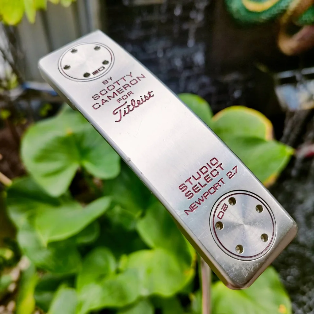 Cameron Studio Select Newport 2.7 พัตต์แบบคลีนๆสะอาดตา ออฟเซ็ตที่ดีสี่สุดของทรง STUDIO พัตเตอร์ยอดขายอันดับ 1 ตลอดกาล ไม้กอล์ฟพรีเมี่ยมมือสอง ของแท้ By NakaraLuxurious Cameron Studio Select Newport 2.7 พัตต์แบบคลีนๆสะอาดตา ออฟเซ็ตที่ดีสี่สุดของทรง STUDIO พัตเตอร์ยอดขายอันดับ 1 ตลอดกาล ไม้กอล์ฟพรีเมี่ยมมือสอง ของแท้ By NakaraLuxurious